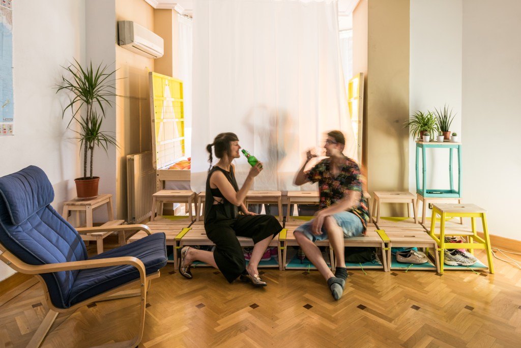 Estúdio cria projetos de decór para quem volta a morar na casa dos pais