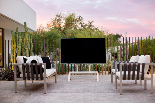 Este suporte vai tirar a sua TV da parede – finalmente!