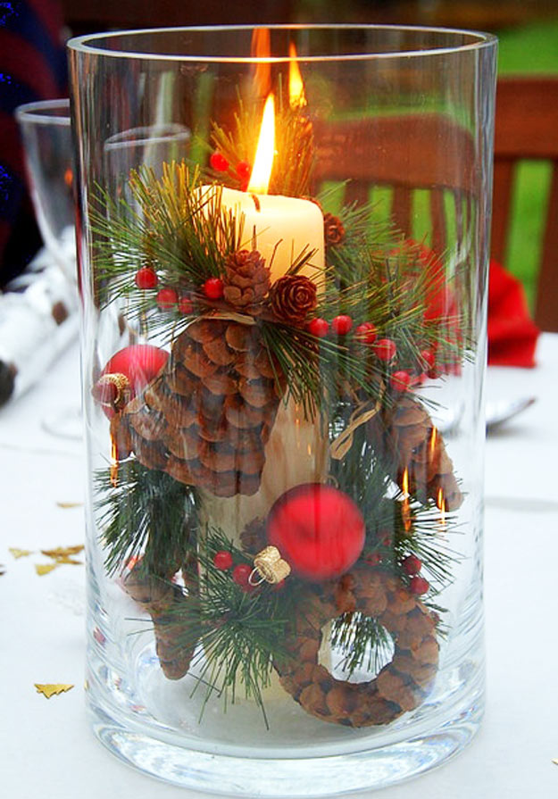 Decoração de natal; mesa de natal decorada; vela de natal; decoração de natal simples