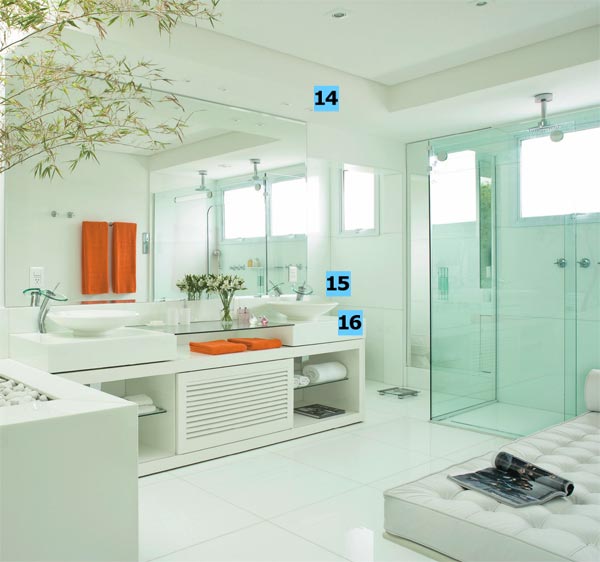 14. Al&eacute;m da ilumina&ccedil;&atilde;o geral (com hal&oacute;genas PAR 20), mini-spots co...