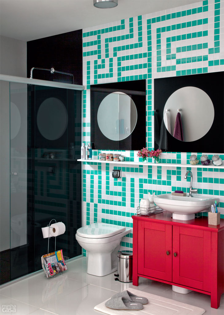 Mosaico de pastilhas na parede: aprenda a fazer