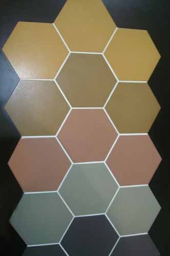 A Villagres lan&ccedil;ou a linha de porcelanato Tecnovilla na Revestir. Favaro gos...