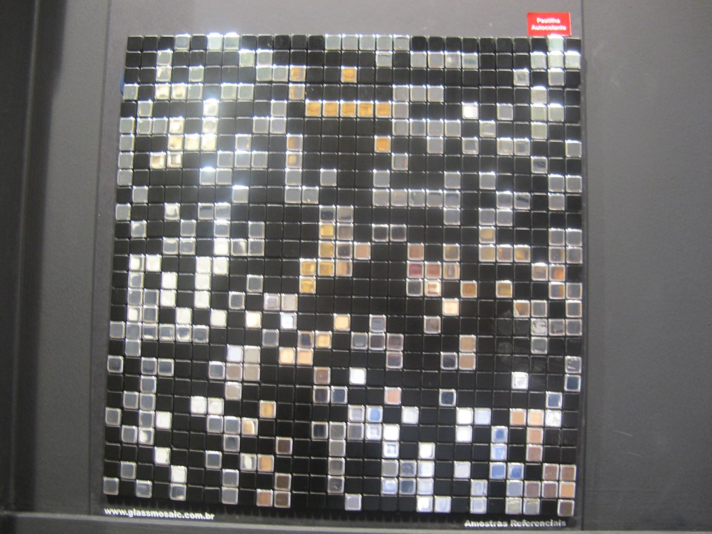 Pastilhas coloridas e texturizadas são lançadas na Expo Revestir 2015