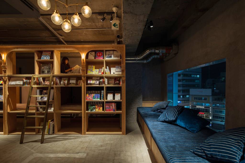 Hostel-biblioteca em Tóquio é o local perfeito para quem ama livros