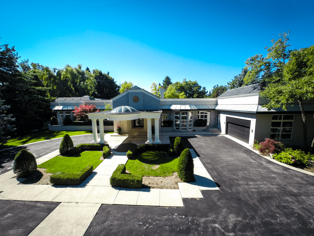 Casa do cantor Prince está à venda no Canadá