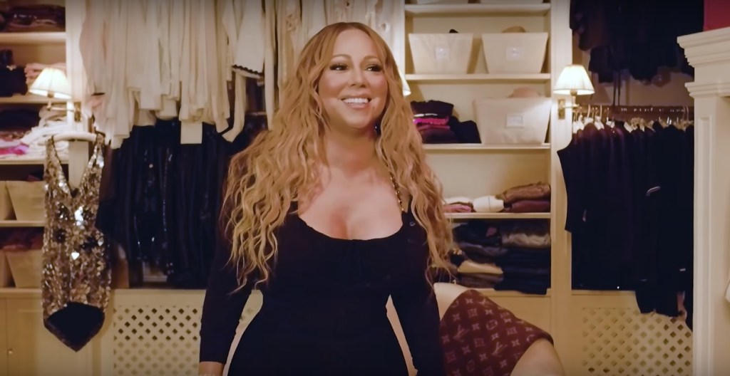 Mariah Carey mostra seu closet digno de diva em vídeo