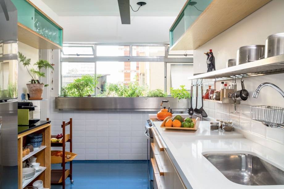 Cozinha corredor: 30 ideias para você se inspirar
