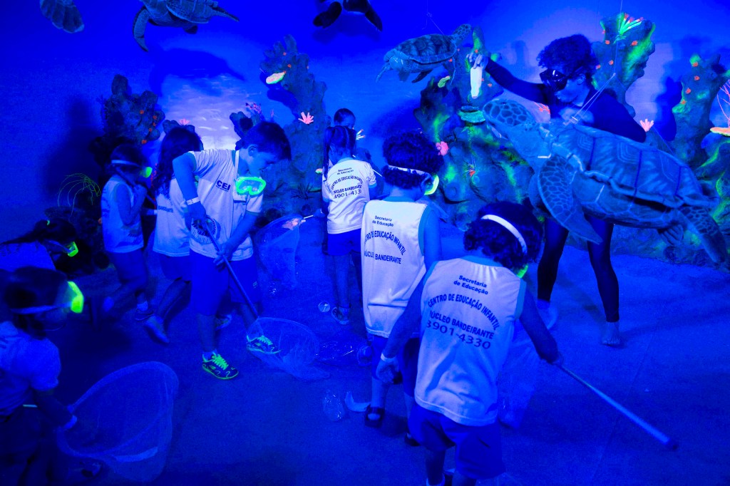 Foto 12 Crianças vivem a experiência de ajudar o oceano no Canto da Sereia Foto 12 Crianças vivem a experiência de ajudar o oceano no Canto da Sereia