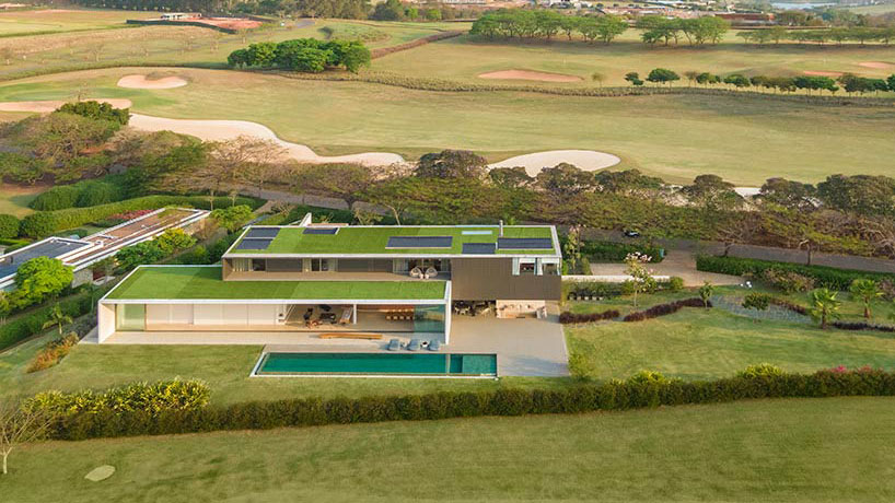 Casa JY, de Arthur Casas, é composta por dois volumes distintos