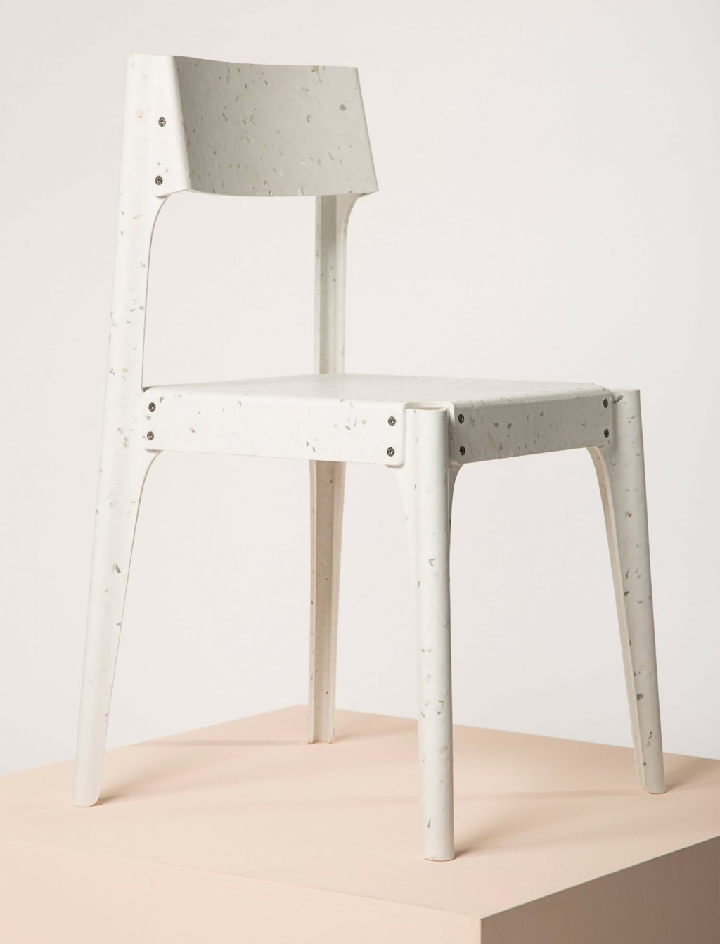 alexander-schul-ro-plastic-prize-winner-design_dezeen_2364_col_0 alexander-schul-ro-plastic-prize-winner-design_dezeen_2364_col_0