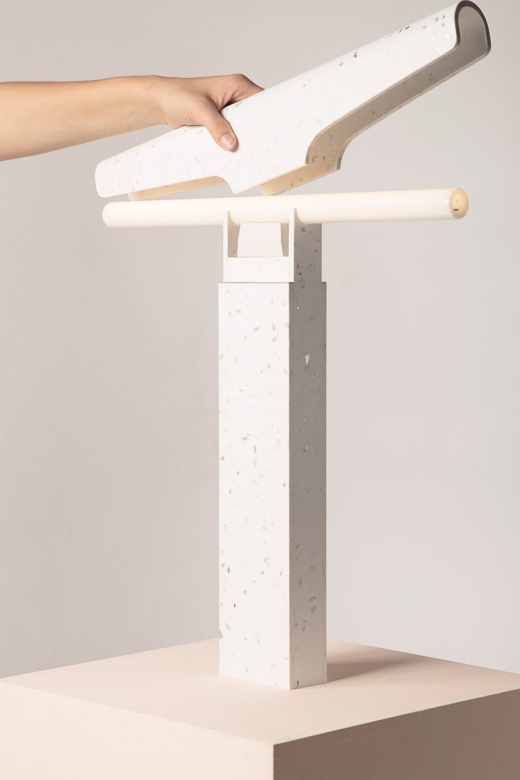 alexander-schul-ro-plastic-prize-winner-design_dezeen_2364_col_2 alexander-schul-ro-plastic-prize-winner-design_dezeen_2364_col_2