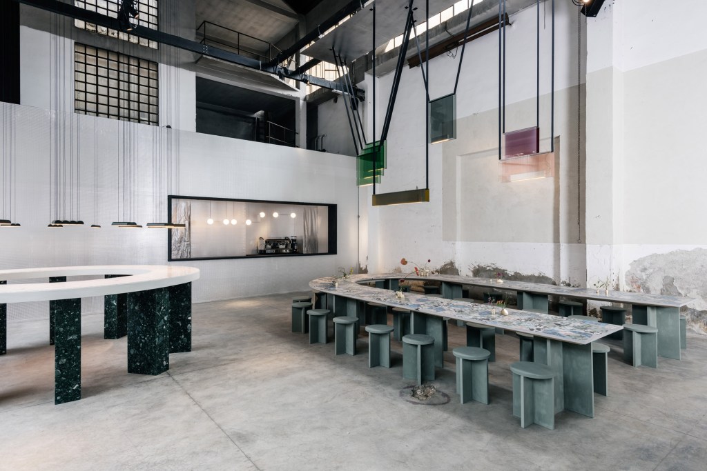 Caffe-populaire_dezeen_2364_col_0 Caffe-populaire_dezeen_2364_col_0