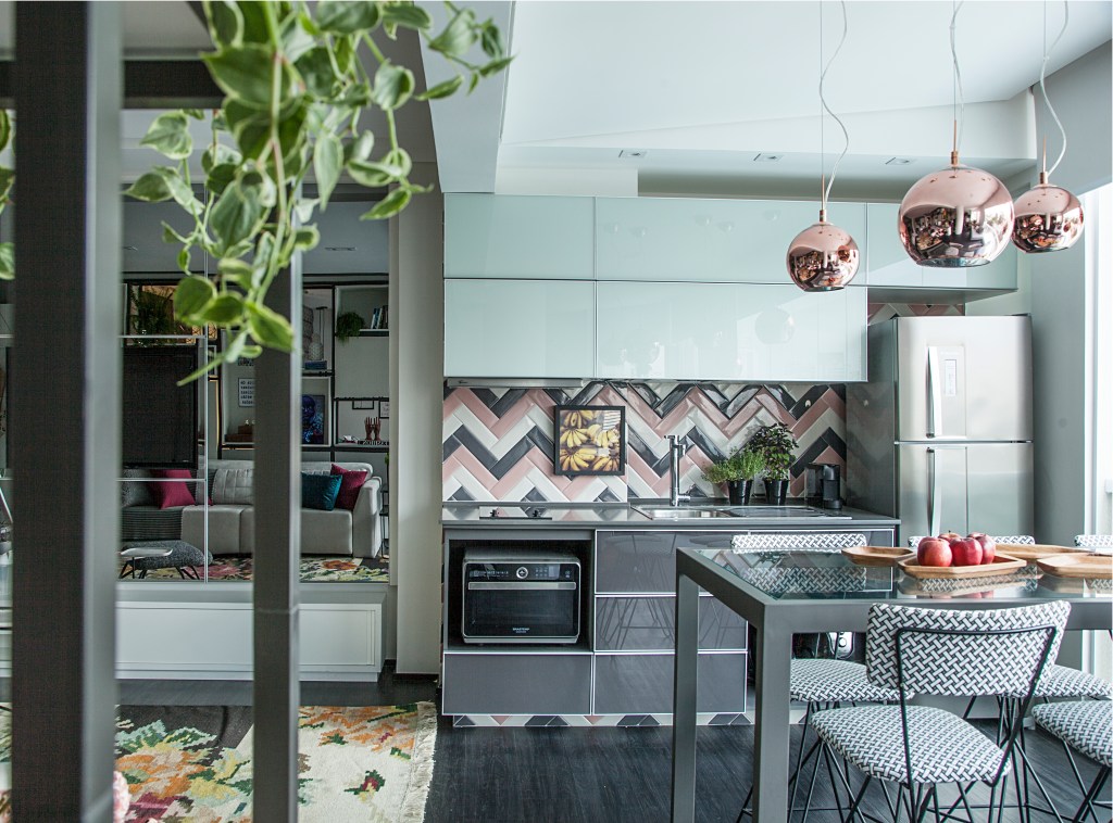 Cozinha com marcenaria azul