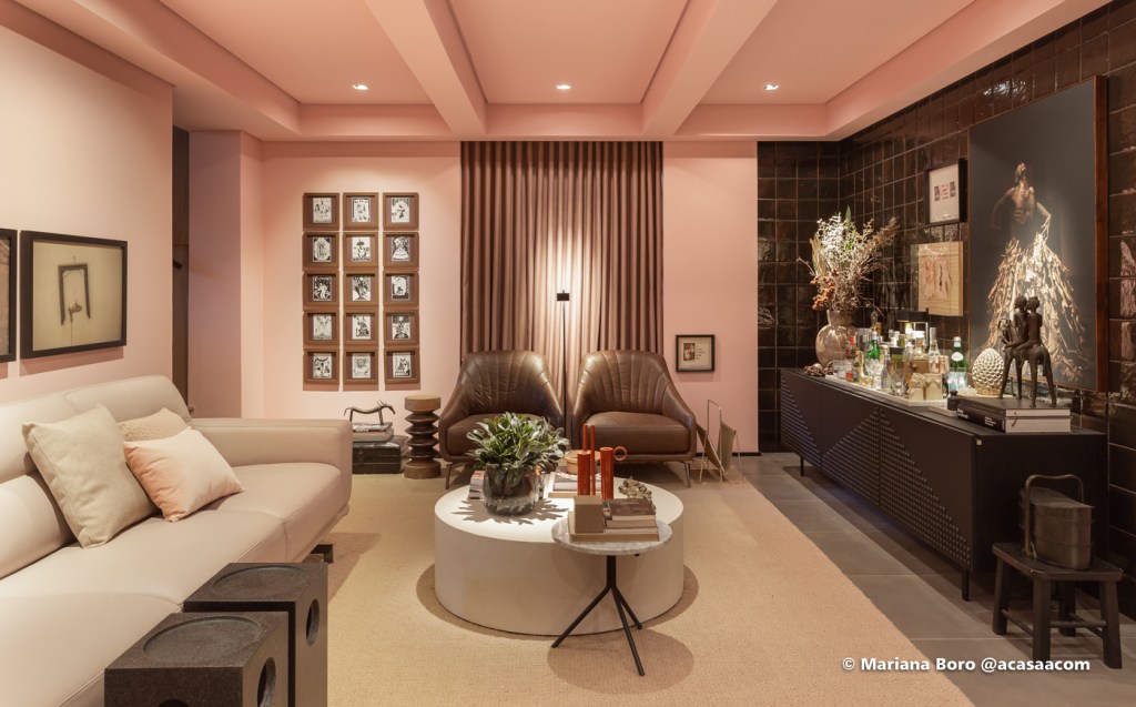 1-living-na-casacor-sc-2019-traz-refelxao-sobre-etnias-e-emocoes 1-living-na-casacor-sc-2019-traz-refelxao-sobre-etnias-e-emocoes