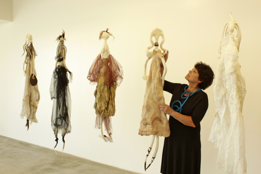 Inês Schertel estreia sua primeira mostra individual em São Paulo