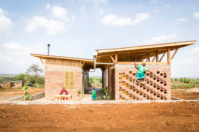 Orfanato autossustentável é erguido na Tanzânia para ser independente