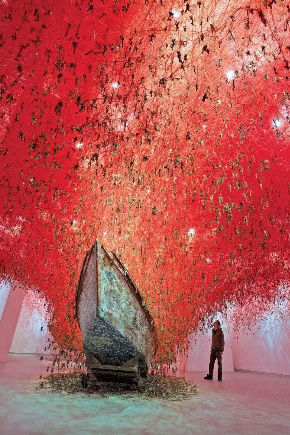 02-Chiharu-Shiota-CCBB 02-Chiharu-Shiota-CCBB