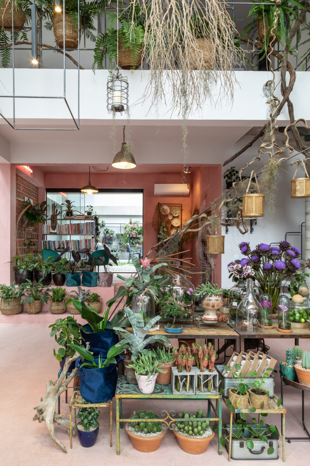 Com áreas instagramáveis, Galeria Botânica inaugura mega espaço em SP