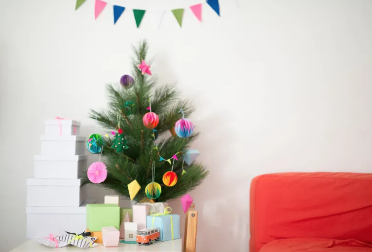 1-10-arvores-de-natal-falsas-que-cabem-em-qualquer-apartamento-pequeno