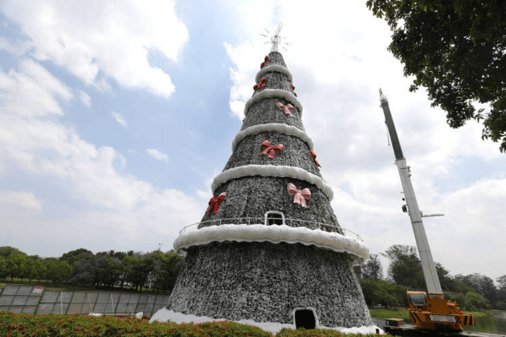 5-arvore-de-natal-do-ibirapuera-e-inaugurada-e-promete-show-de-luzes-inedito