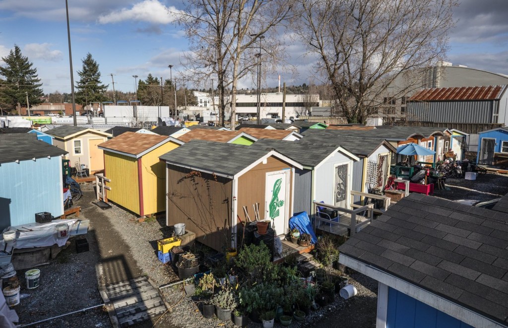 tiny-houses-seattle-coronavirus-02 tiny-houses-seattle-coronavirus-02