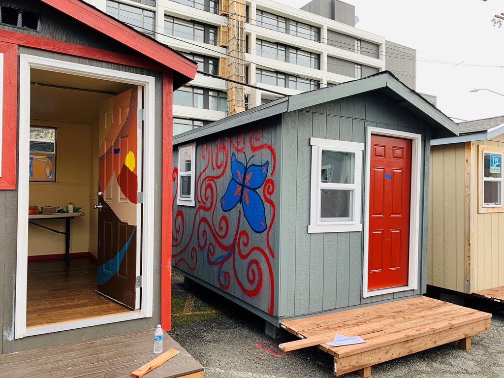 tiny-houses-seattle-coronavirus-04