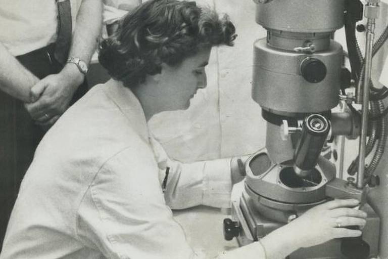 Na década de 1960, uma mulher descobriu o primeiro Coronavírus