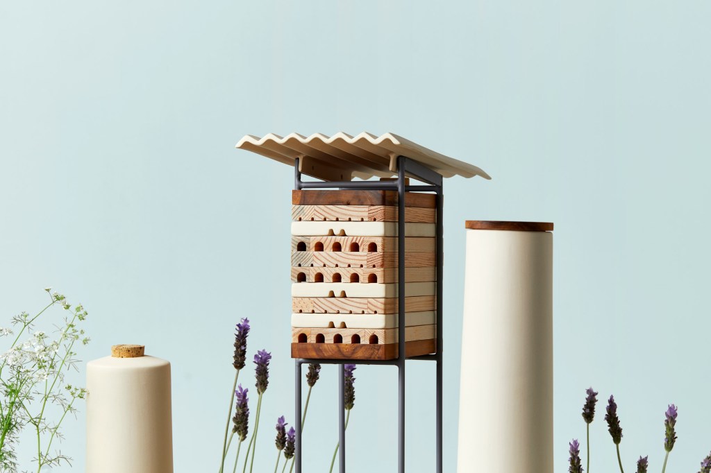 refugio-bee-shelters-design_dezeen_2364_col_8