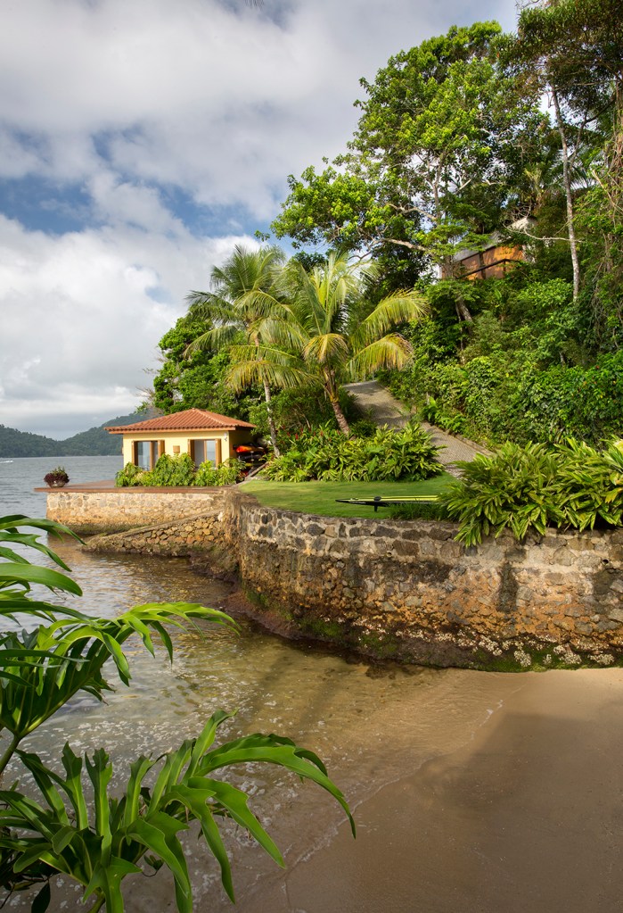 Casa em Angra dos Reis projetada pela arquiteta AMANDA MIRANDA _ foto 0 Casa em Angra dos Reis projetada pela arquiteta AMANDA MIRANDA _ foto 0