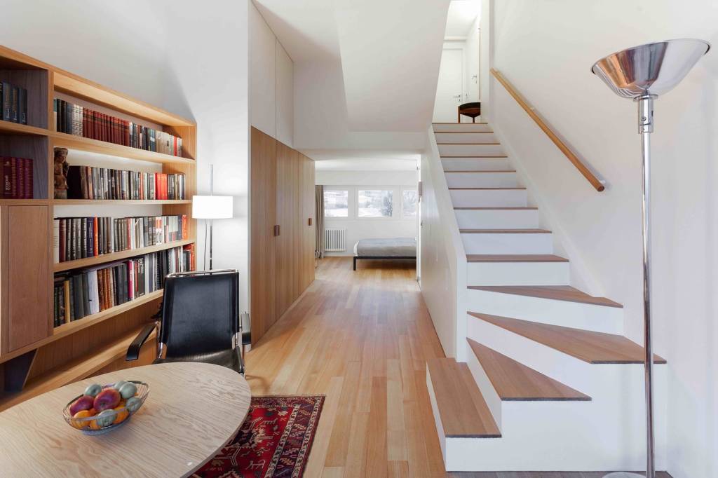 Com mobiliário essencial, flat de 33 m² fica amplo e funcional