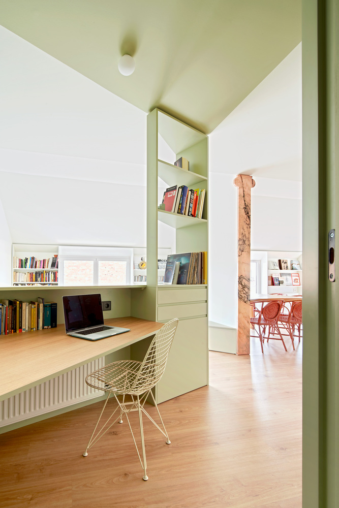 Tons pastel e minimalismo: confira o projeto deste apê de 60 m² na Espanha