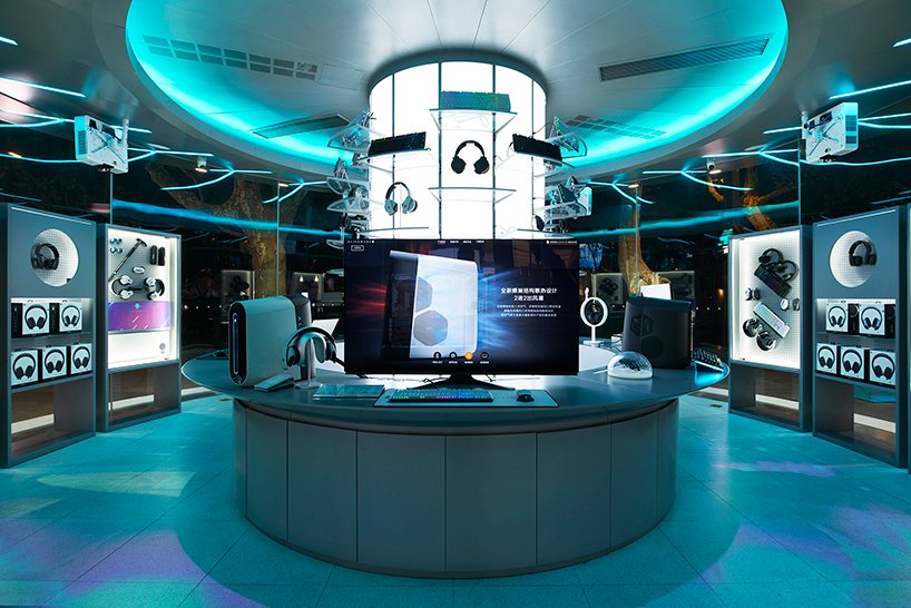 Esta-loja-foi-inspirada-em-uma-nave-espacial-designboom-06 Esta-loja-foi-inspirada-em-uma-nave-espacial-designboom-06