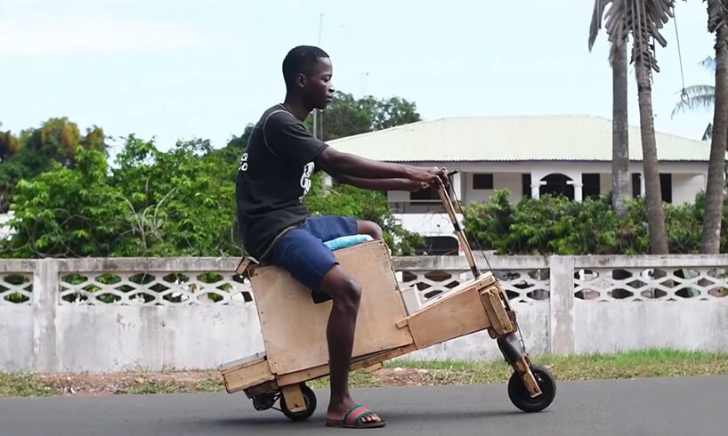 Este-adolescente-incrível-de-Gana-criou-uma-bike-elétrica-com-energia-solar-designboom-01