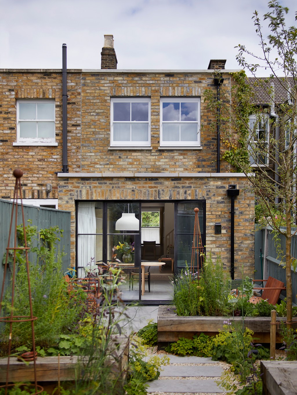 Reforma deixa casa de 102 m² em Londres mais tranquila e requintada