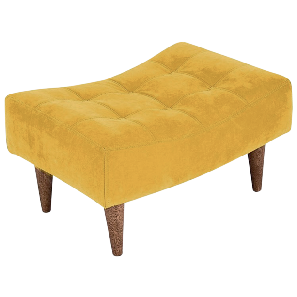 Pufe Classic (70 x 60 x 30&thinsp;cm), da Nei Estofados, com acabamento de suede. &Agrave; venda por R$&thinsp;199,90 em&nbsp;<a href="https://www.gotoshop.com.br/decoracao/Puffs/puff-poltrona-classic-pes-palito-baixo-amarelo-capitone-10222846.html?utm_source=sites&utm_medium=materia_minhacasa&utm_campaign=edicaojun&utm_content=201806" target="_blank" rel="noopener">abr.ai/puff</a>