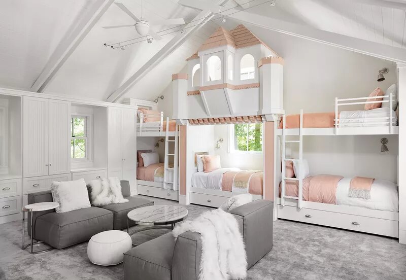 <span style="font-weight: 400">Construa um conto de fadas de design. </span><span style="font-weight: 400">Este quarto enorme pode ser construído para crianças, mas o design é o suficiente para fazer os adultos desmaiarem.</span>