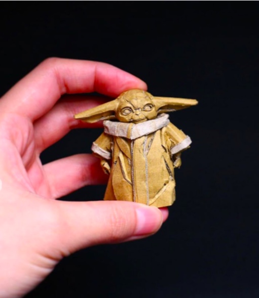 Esta artista cria esculturas lindas usando papelão