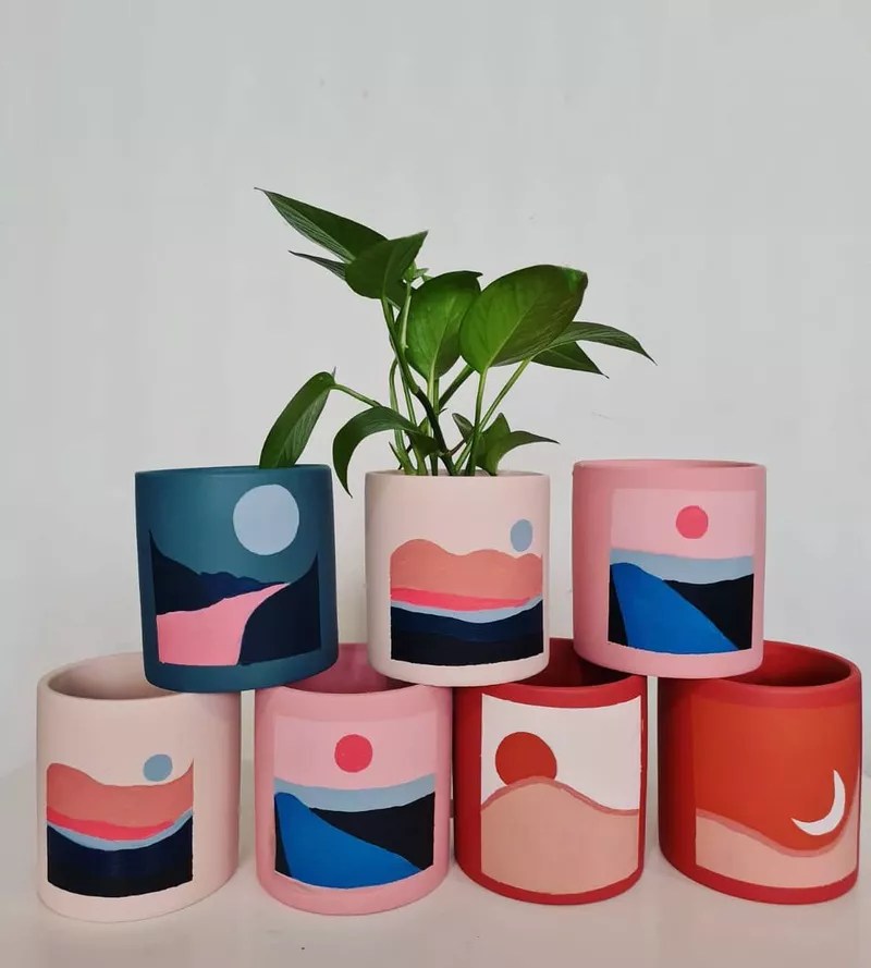 passo-a-passo-para-pintar-vaso-barro-casacombr-mydomaine-4