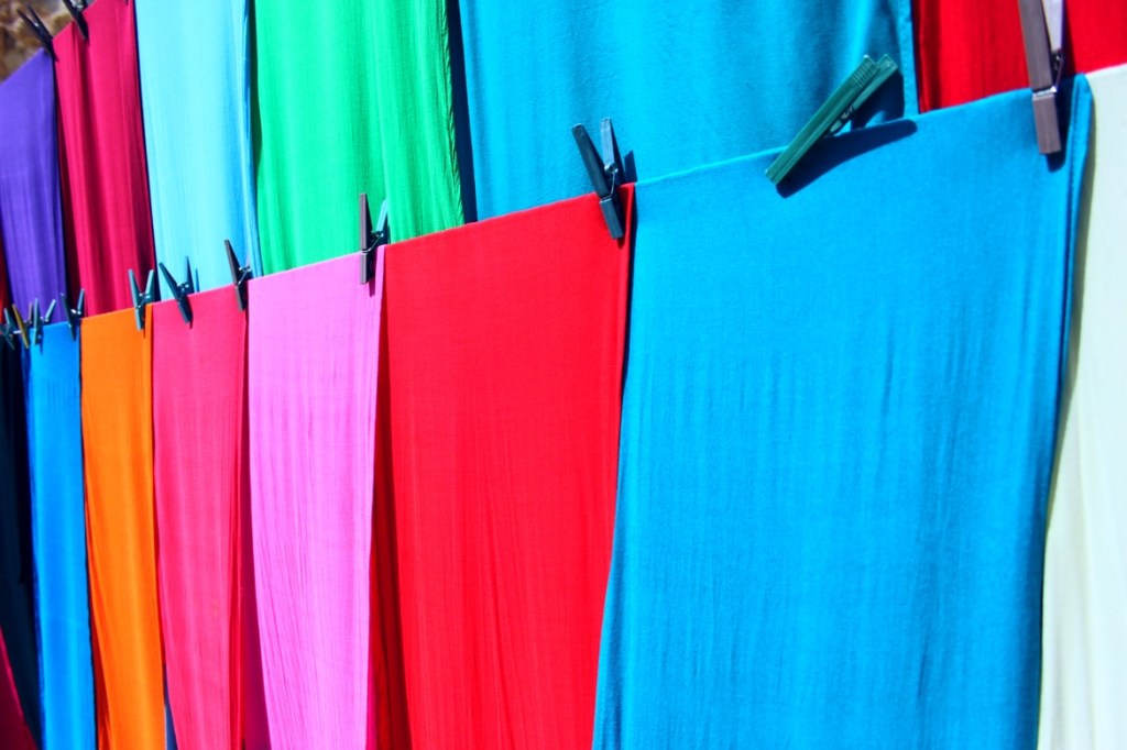 5-dicas-para-usar-o-prendedor-de-roupa-casa.com-unsplash-2-naomi-koelemans 5-dicas-para-usar-o-prendedor-de-roupa-casa.com-unsplash-2-naomi-koelemans