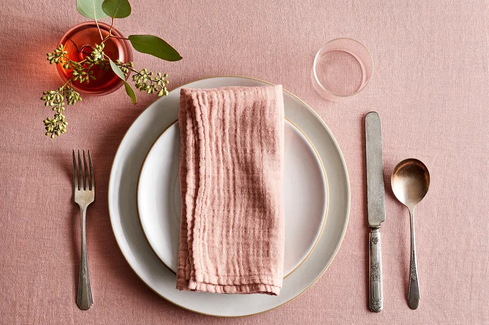 Como montar uma mesa posta? Confira inspirações para virar um especialista