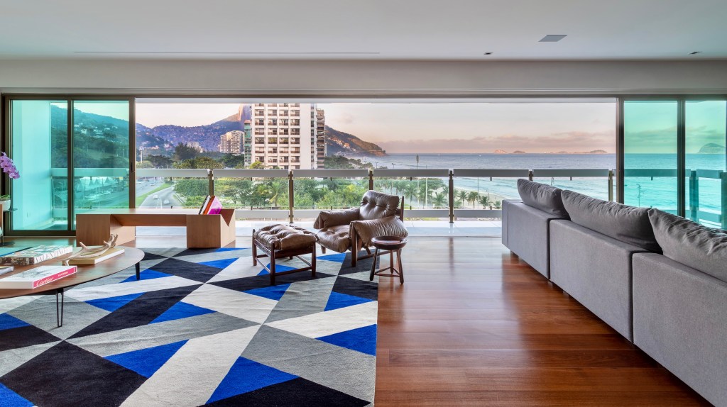 26-ape-de-350-m-2-em-sao-conrado-valoriza-vista-para-o-mar Vista para o mar em apartamento no Rio