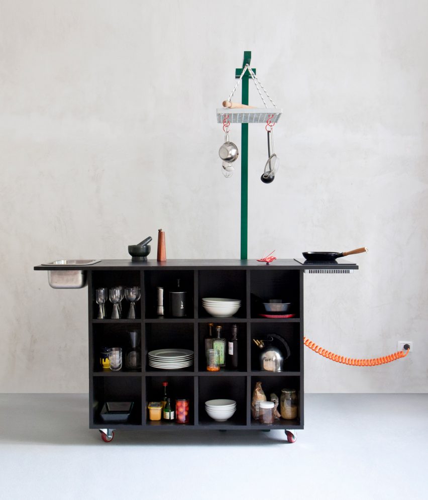 6-essas-cozinhas-imaginam-como-sera-cozinhar-no-futuro Cozinha minimalista com elementos fundamentais