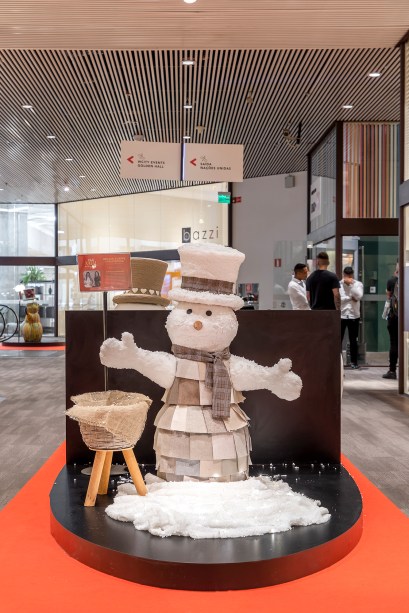 Beatriz Seppe e Karina Benassi - Boneco de Retalhos. Beatriz Seppe e Karina Benassi - Boneco de Retalhos.