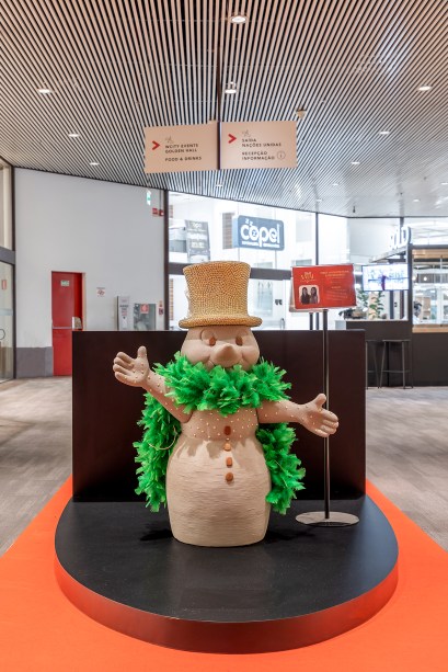 Flávia Nobre e Roberta Saes - Sparkles. Flávia Nobre e Roberta Saes - Sparkles.