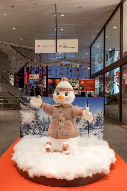 Luciana Almeida - Cris, a esquiadora. Luciana Almeida - Cris, a esquiadora.