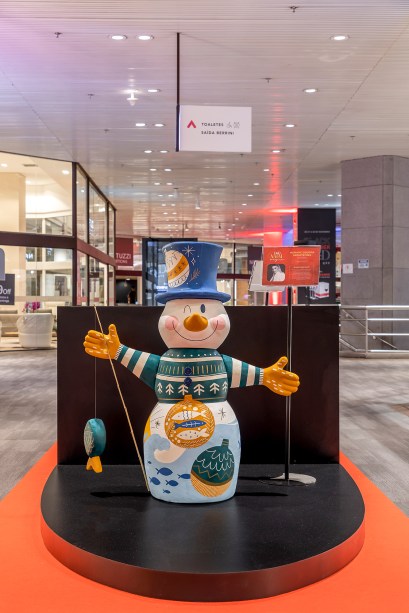 Mariane Siqueira - Boneco Santa Fé. Mariane Siqueira - Boneco Santa Fé.