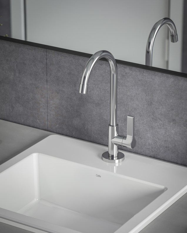 Linha Lix: com o acionamento no formato de alavanca, que é liberado por meio de um leve toque, os metais da linha Lix abrem e fecham facilmente e, por isso, adicionam ainda mais praticidade e conforto para o dia a dia. As torneiras e misturadores funcionam, ainda, com o mecanismo de ¼ de volta, que possibilita a economia de até 50% de água. Linha Lix: com o acionamento no formato de alavanca, que é liberado por meio de um leve toque, os metais da linha Lix abrem e fecham facilmente e, por isso, adicionam ainda mais praticidade e conforto para o dia a dia. As torneiras e misturadores funcionam, ainda, com o mecanismo de ¼ de volta, que possibilita a economia de até 50% de água.