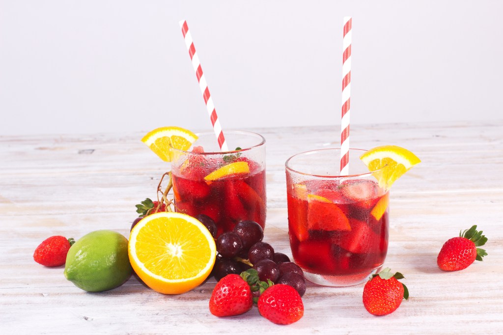 Cocktail,Drink-orange,Juice,Fresh,Juice,With,Strawberry,With,Lemon,Orange,