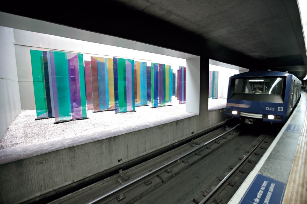 Anhangabau Aniversário de SP: quatro obras de arte do metrô são restauradas