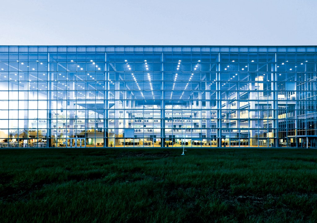 Future-University-of-Hakodate-1 Arquiteto japonês Riken Yamamoto é laureado com o Pritzker 2024